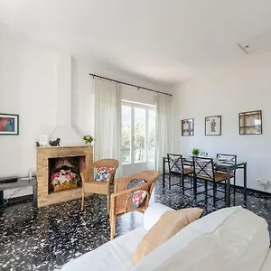 Joivy Sea View Flat With Balcony, Cinque Terre Apartment Monterosso al Mare